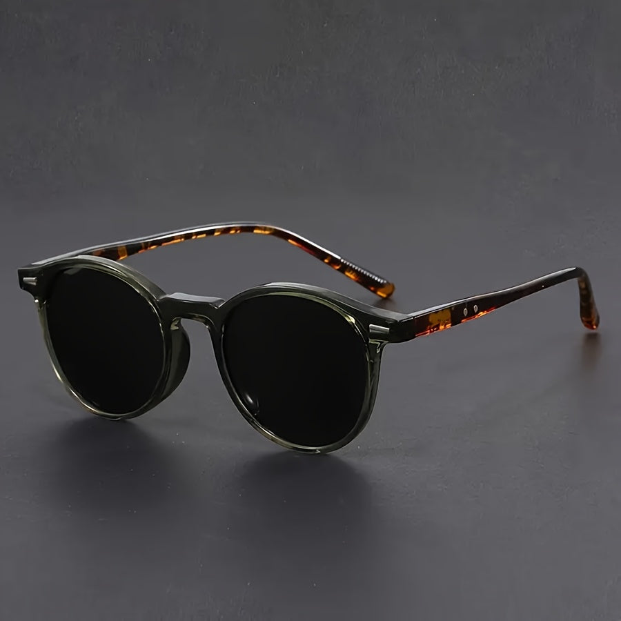 Classic Men's Round Sunglasses Brown Frames