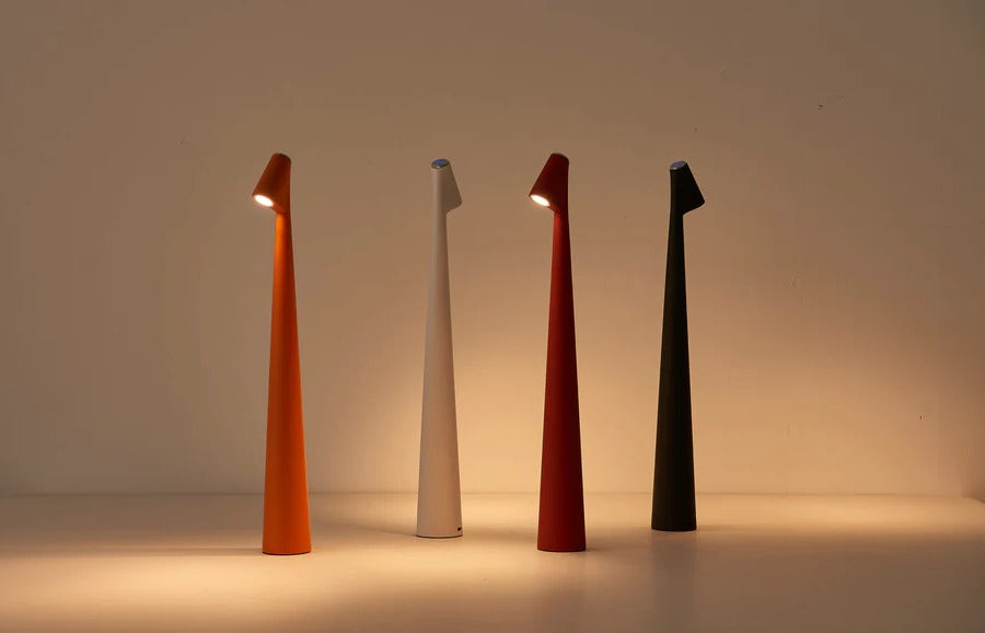 Simple Elegant Desk Light