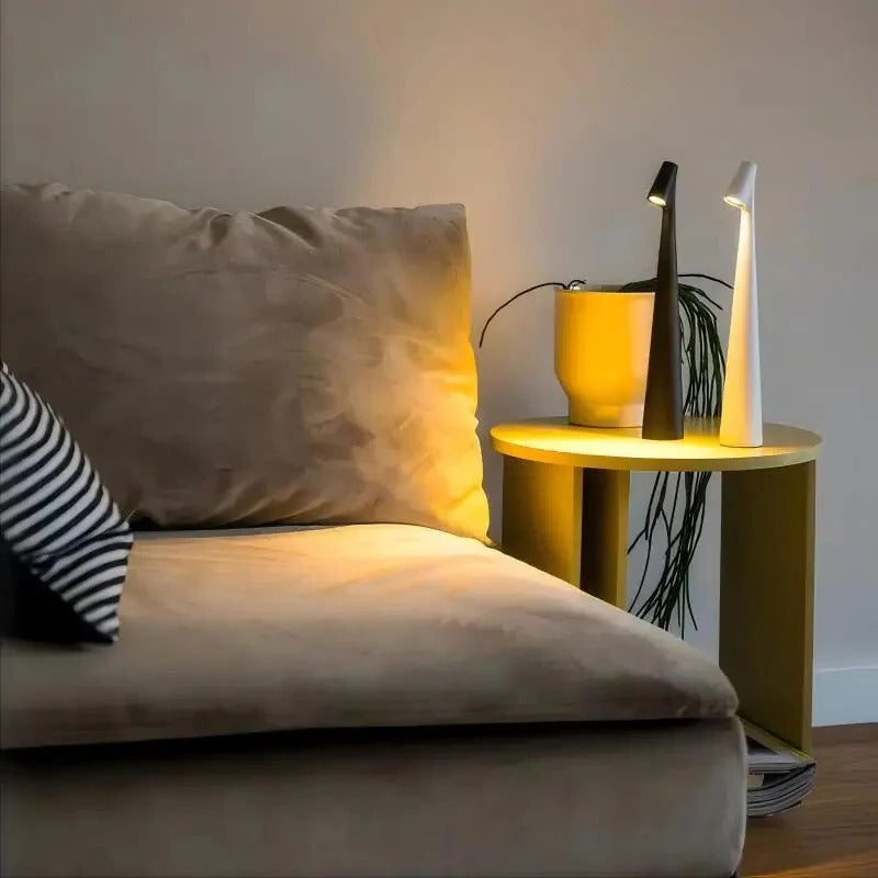 Simple Elegant Desk Light