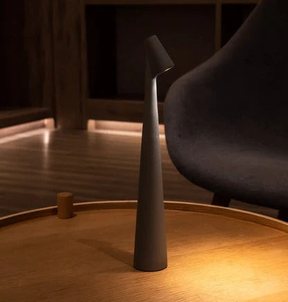 Simple Elegant Desk Light