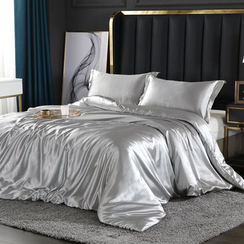 Soft Luxe Bedding Set with Pillowcases and Fitted Sheet