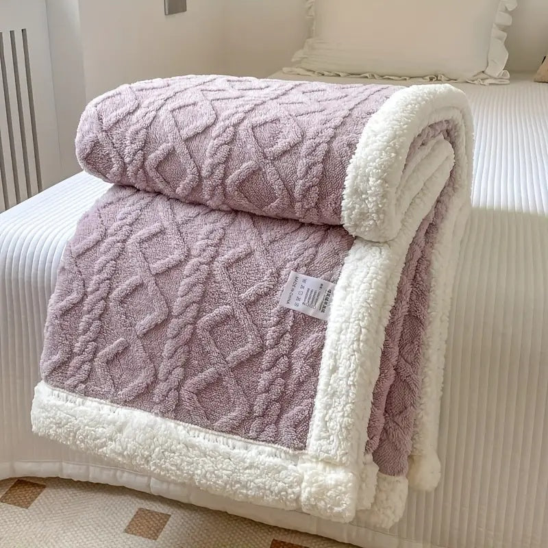 Plush Fleece Throw Blanket, Warm and Lightweight