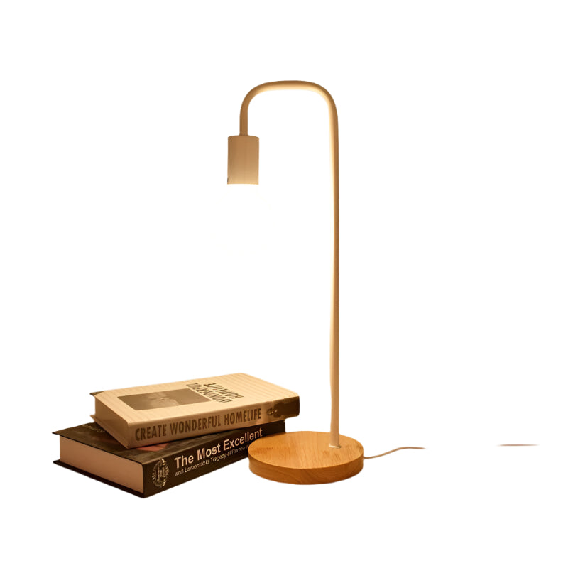 Sleek Silver Desk Lamp Noxord
