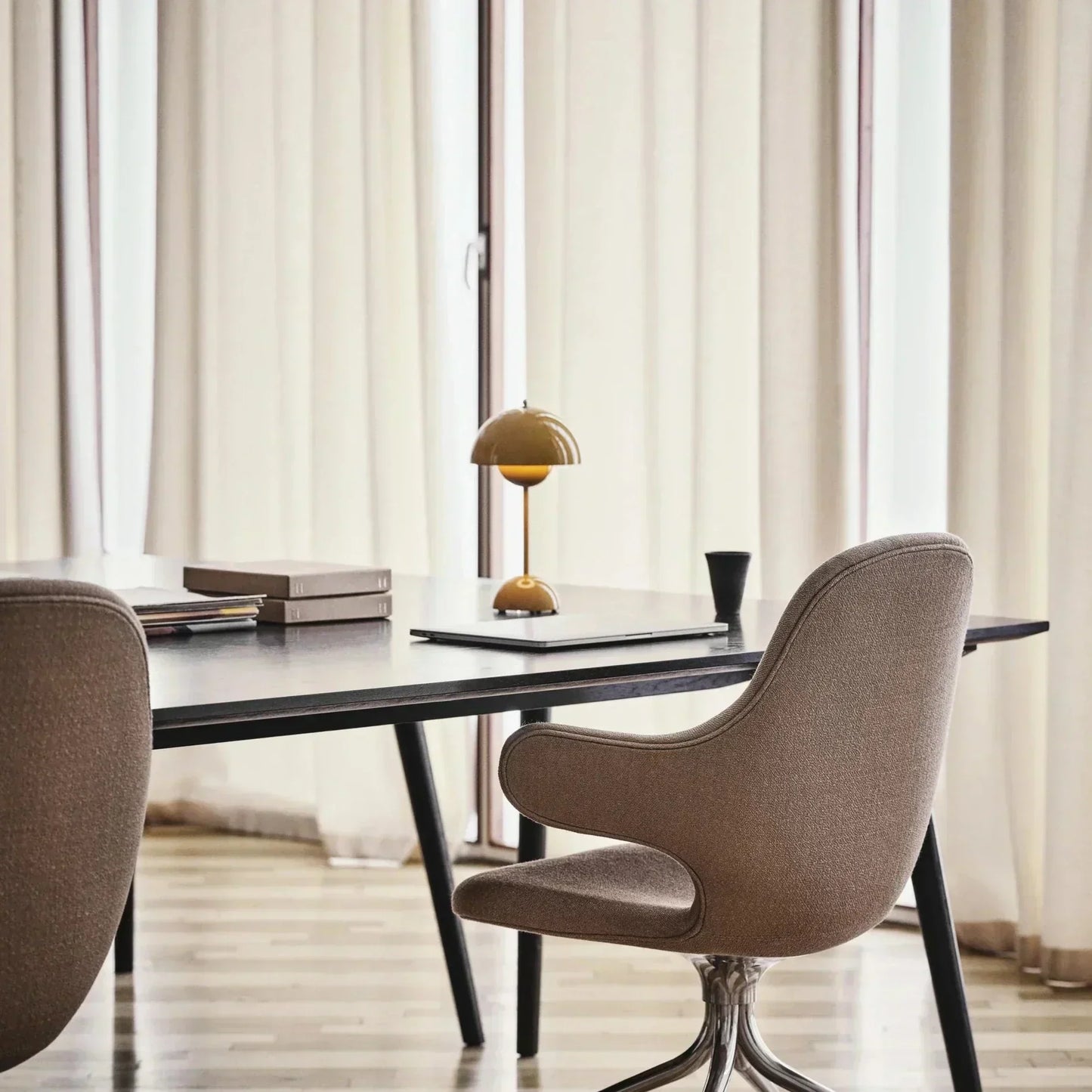 Bright Desk LED Light LumiSphere