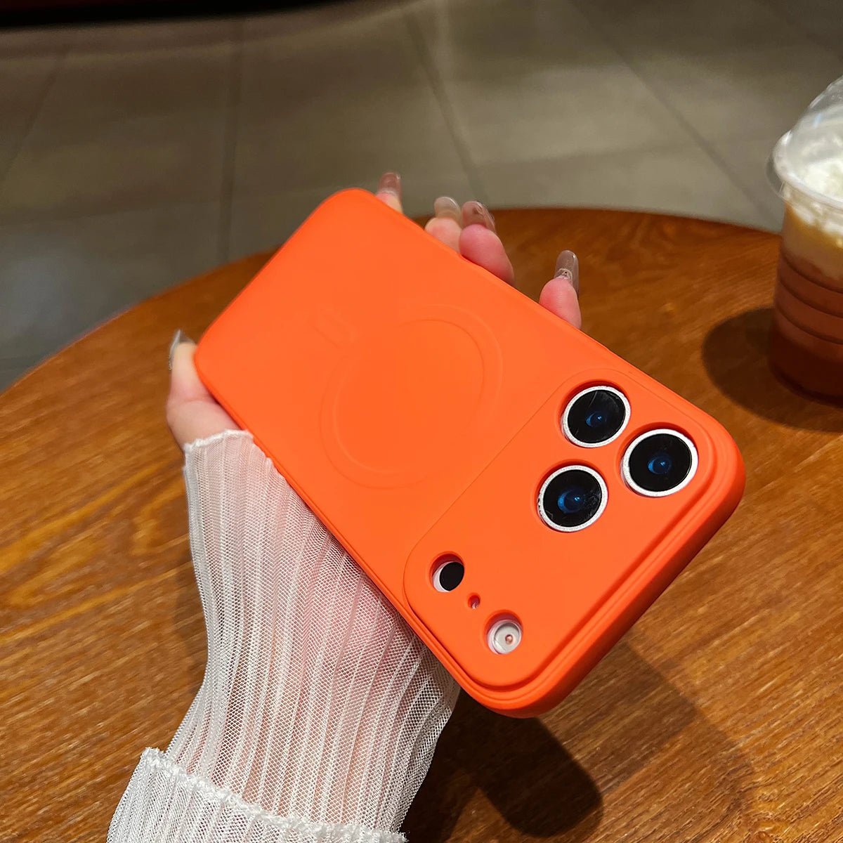 Flexible Magnetic Silicone iPhone 17 Case
