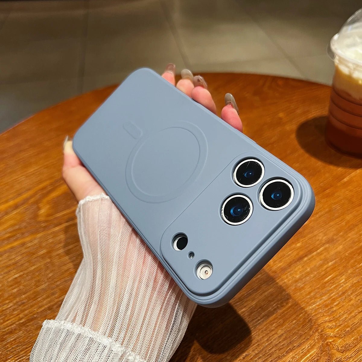 Flexible Magnetic Silicone iPhone 17 Case