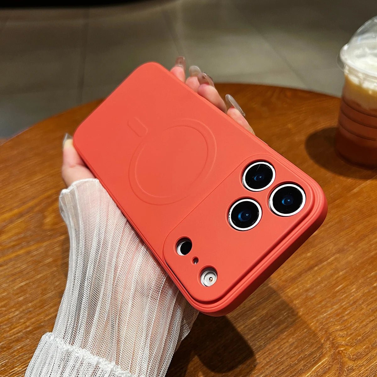 Flexible Magnetic Silicone iPhone 17 Case