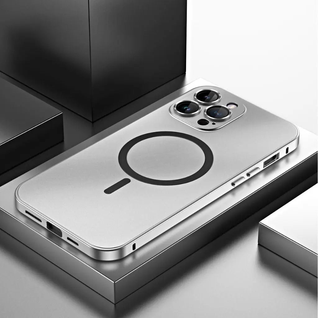 Strong Slim MagSafe Phone Cover