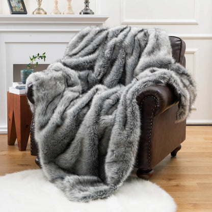Cozy Fleece Winter Blanket with Soft Fur Trim