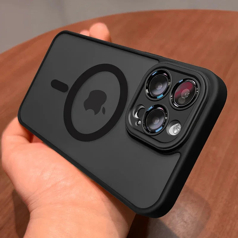 Durable Phone Case with Magnetic Closure and Shockproof Protection