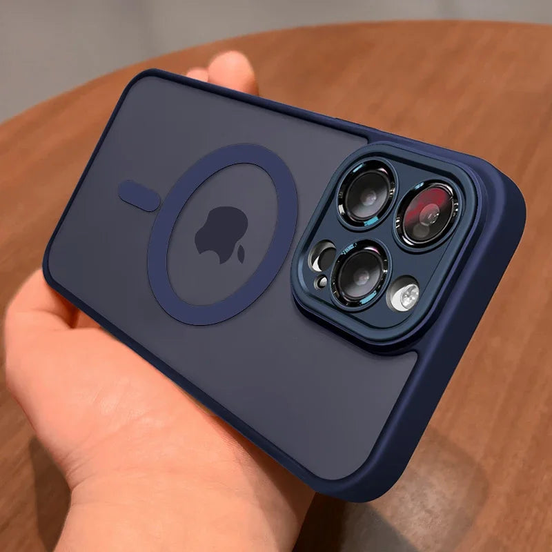 Durable Phone Case with Magnetic Closure and Shockproof Protection