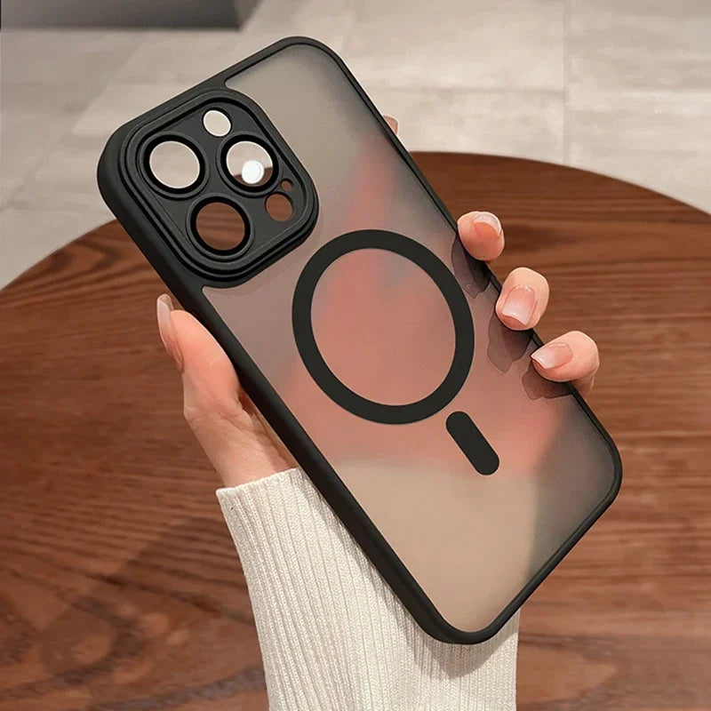 Durable Phone Case with Magnetic Closure and Shockproof Protection