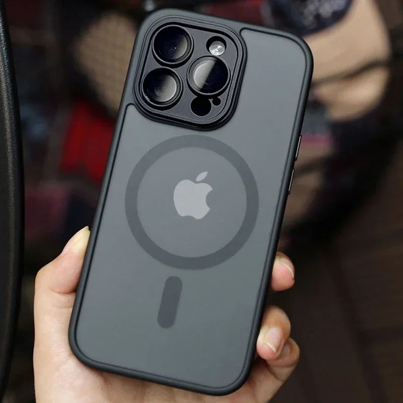 Durable Phone Case with Magnetic Closure and Shockproof Protection