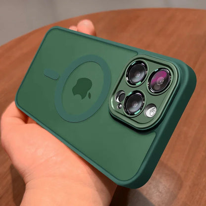 Durable Phone Case with Magnetic Closure and Shockproof Protection