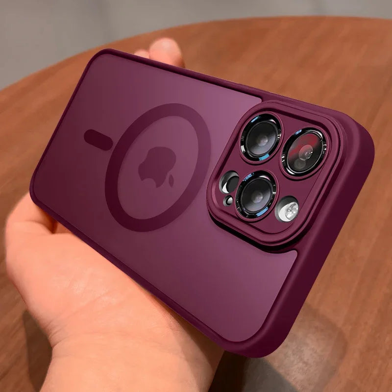 Durable Phone Case with Magnetic Closure and Shockproof Protection