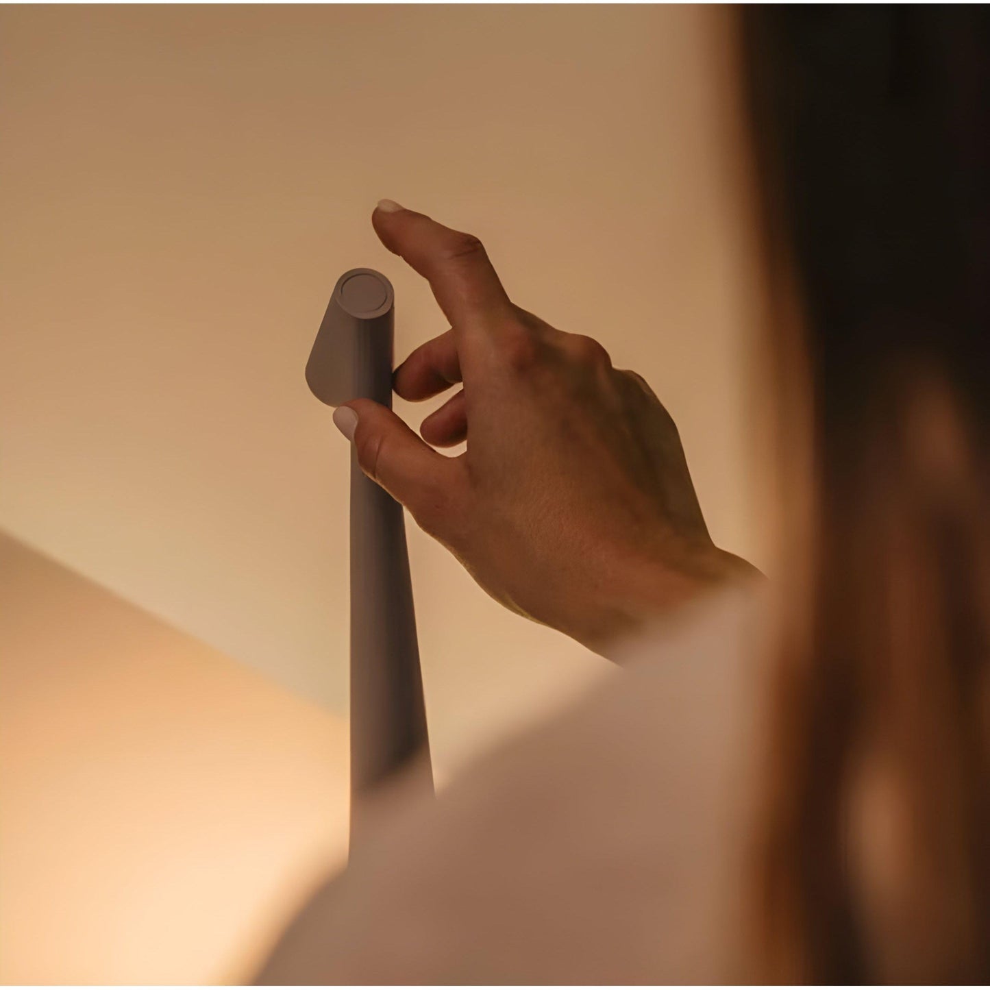 Simple Modern LED Desk Lamp