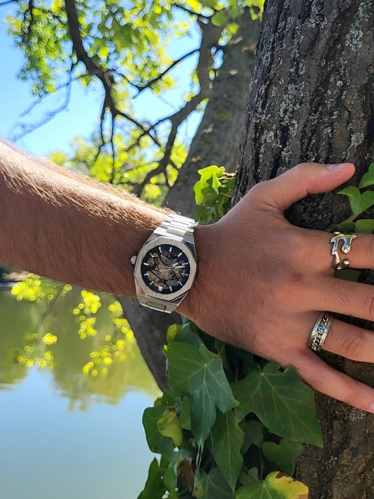 Classic Leather Chronograph Watch - Sophisticated Style