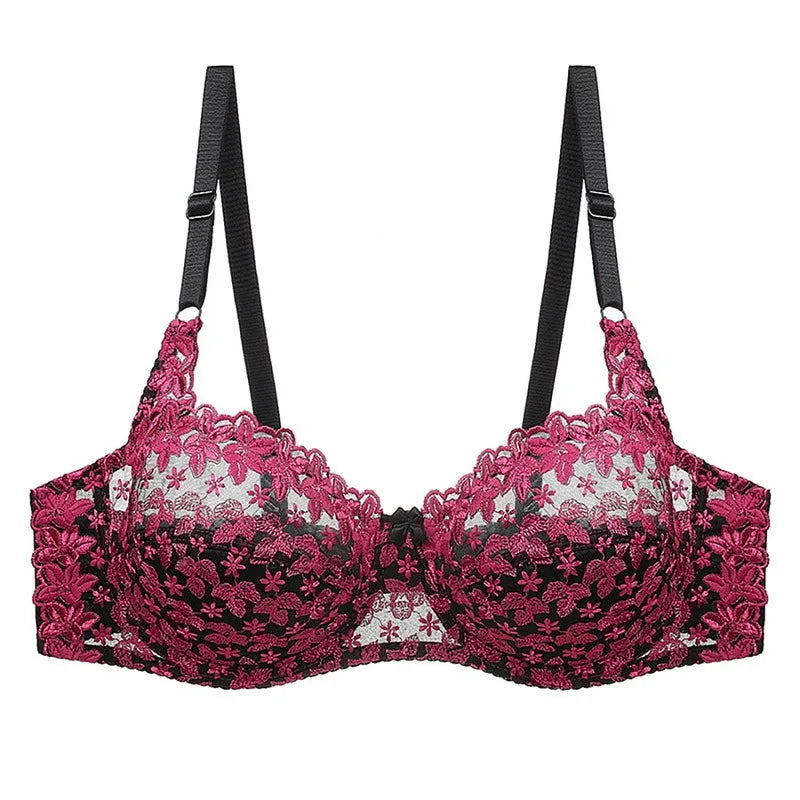 Plus-size push-up bra in embroidered lace