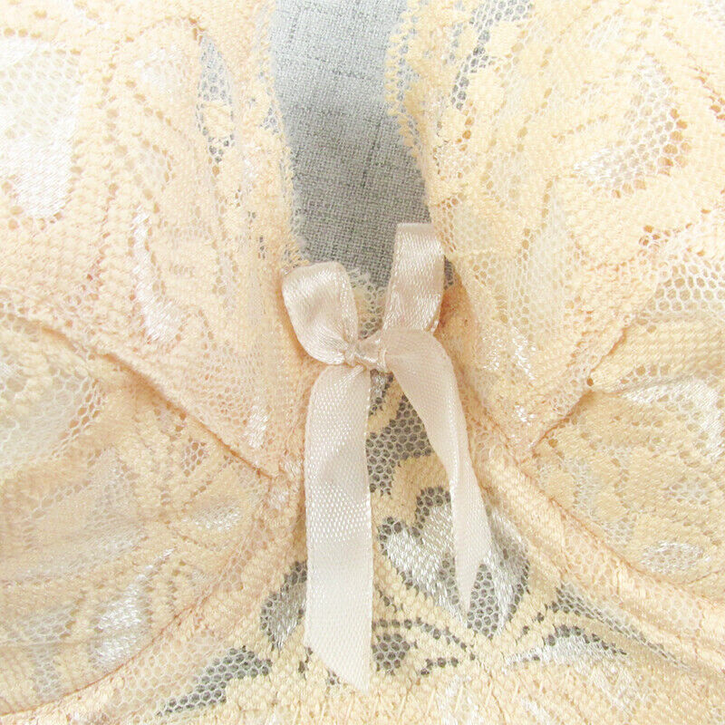 Plus-size wire-free lace bra