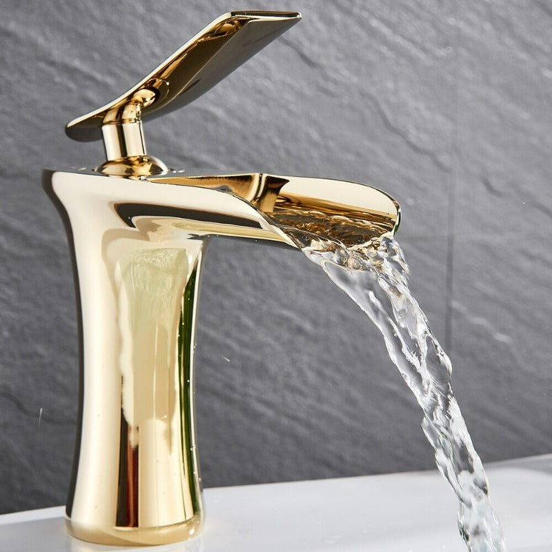 Stylish Bathroom Faucet – Luxury Look