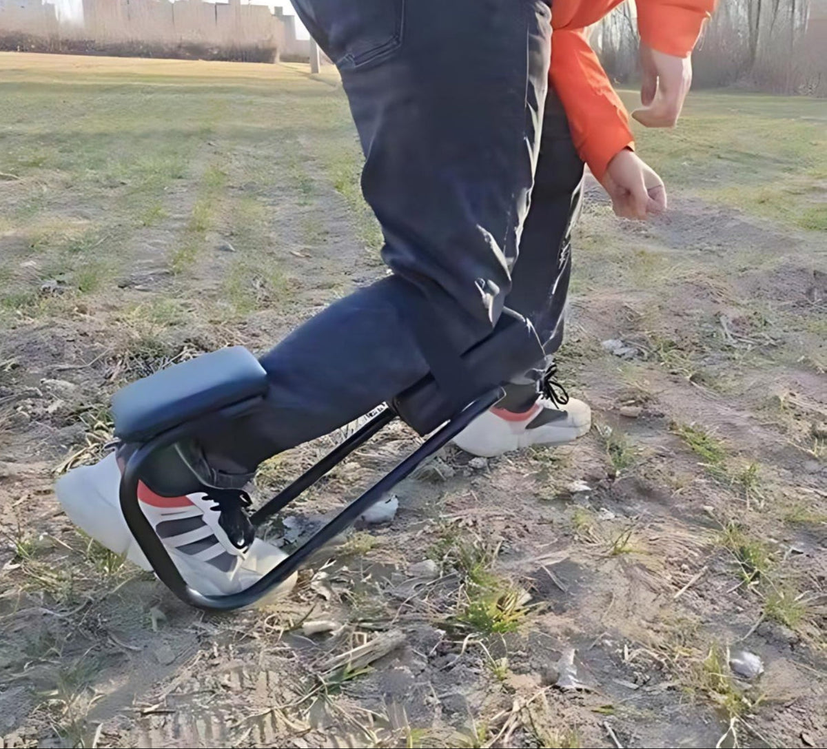 Compact Folding Garden Kneeler and Seat