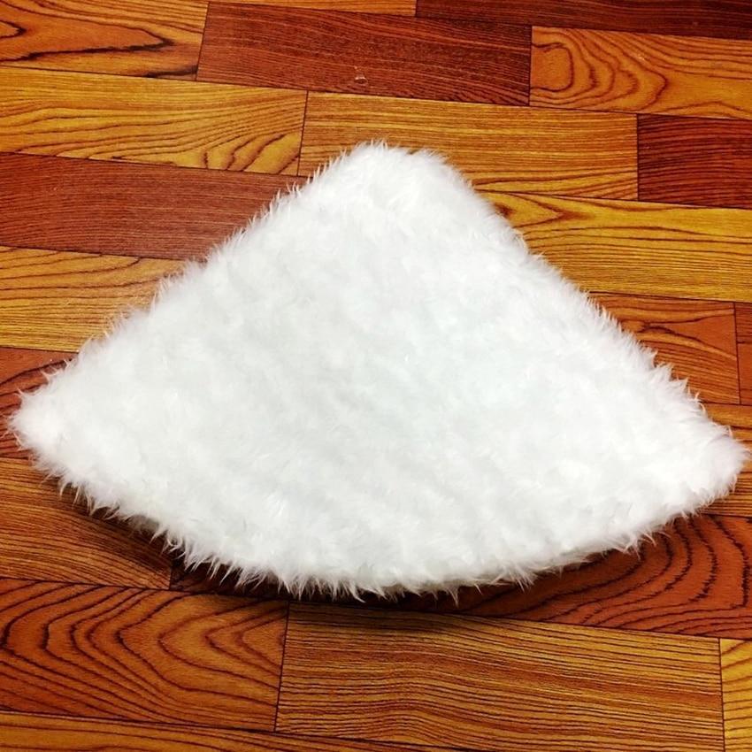 Plush Holiday Tree Mat Cover