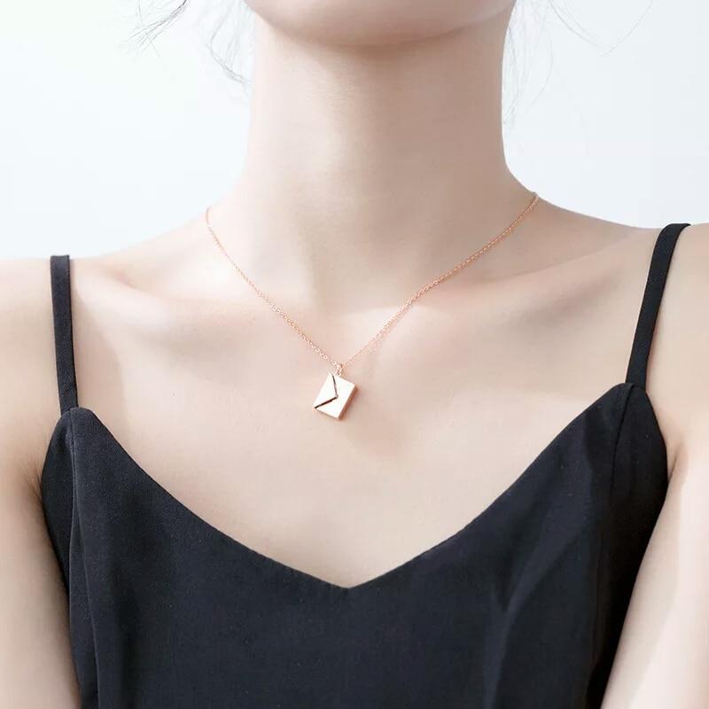 Romantic Heart Pendant Necklace