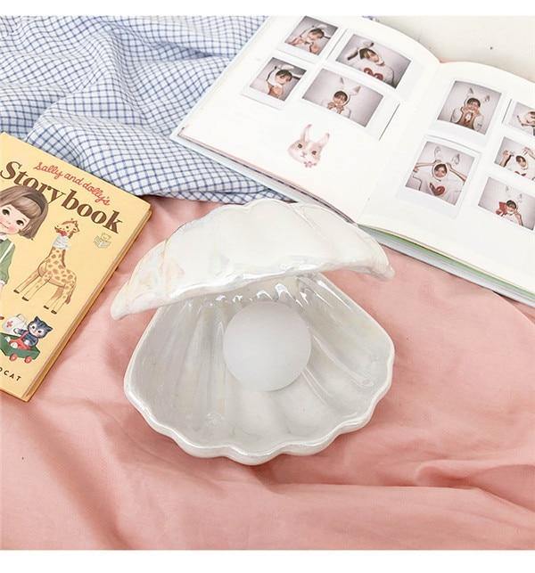 Compact White Shell Table Lamp