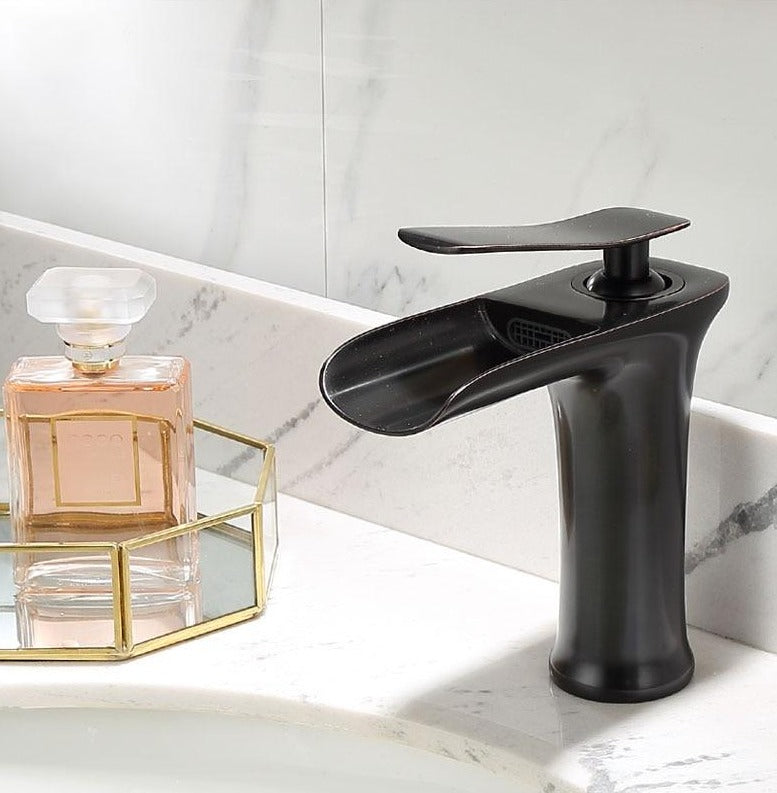 Stylish Bathroom Faucet – Luxury Look