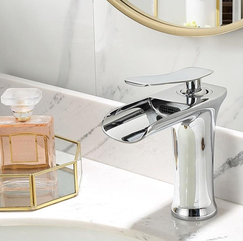 Stylish Bathroom Faucet – Luxury Look