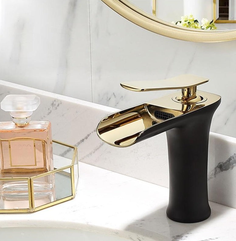 Stylish Bathroom Faucet – Luxury Look