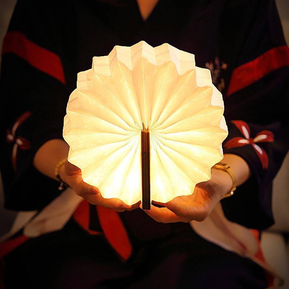 Vintage Style Foldable Wooden USB Table Lamp