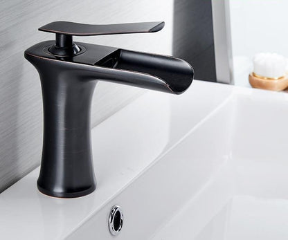 Stylish Bathroom Faucet – Luxury Look