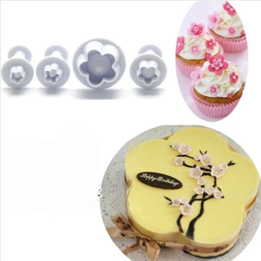4 Piece Pastry Decorating Kit Floral Shapes
