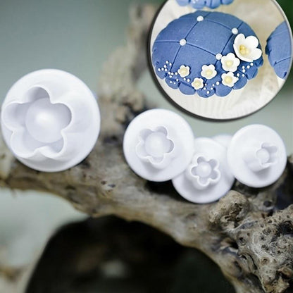 4 Piece Pastry Decorating Kit Floral Shapes