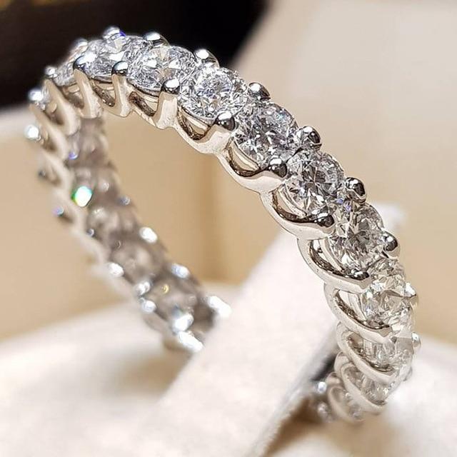 Luxurious Diamond Bridal Ring Set