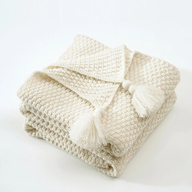 Cozy Nordic Throw Blanket