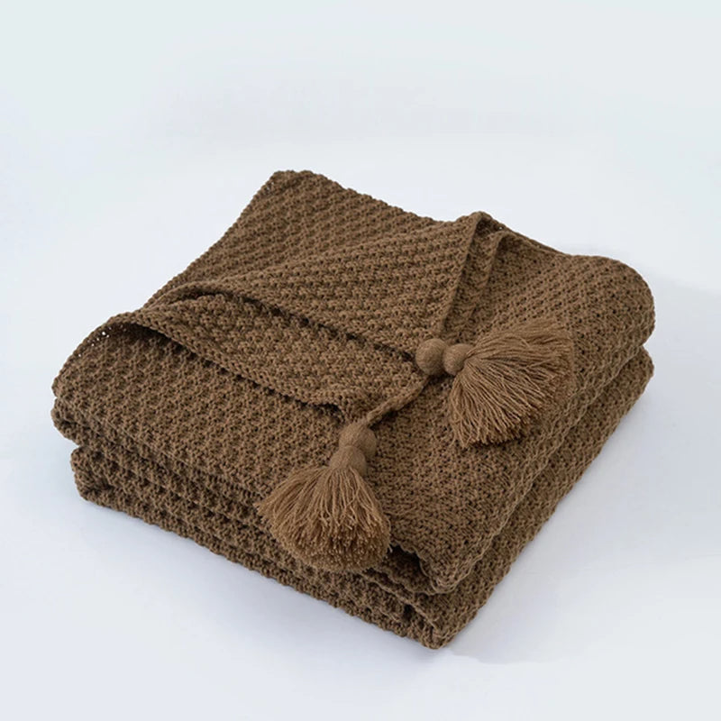 Cozy Nordic Throw Blanket