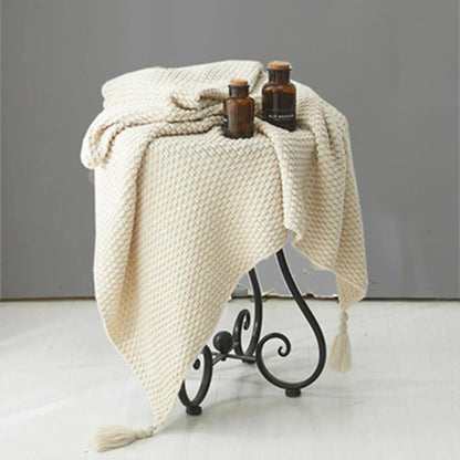 Cozy Nordic Throw Blanket
