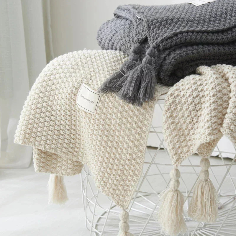 Cozy Nordic Throw Blanket