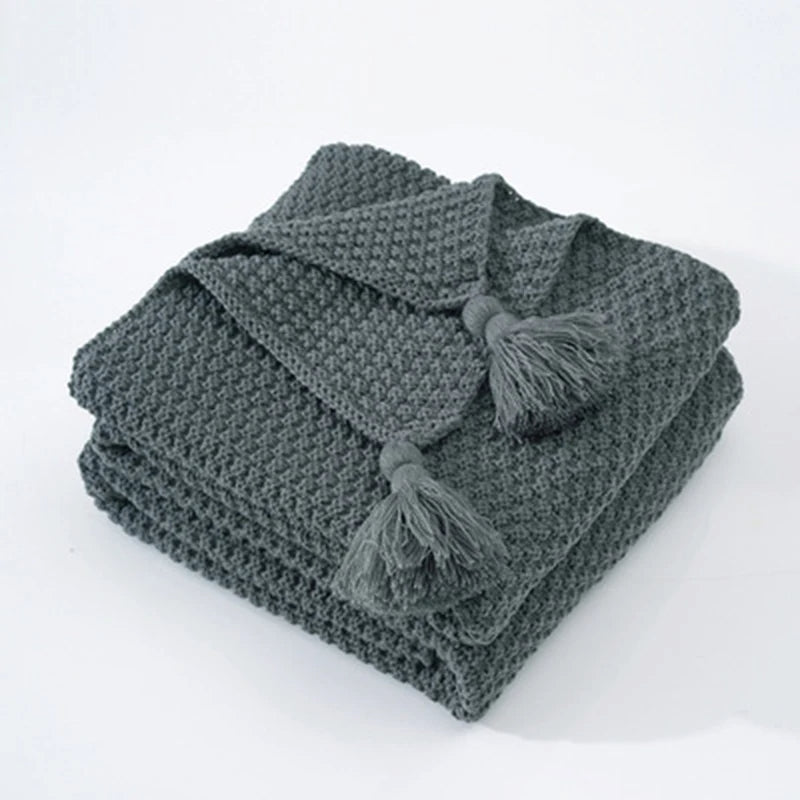 Cozy Nordic Throw Blanket