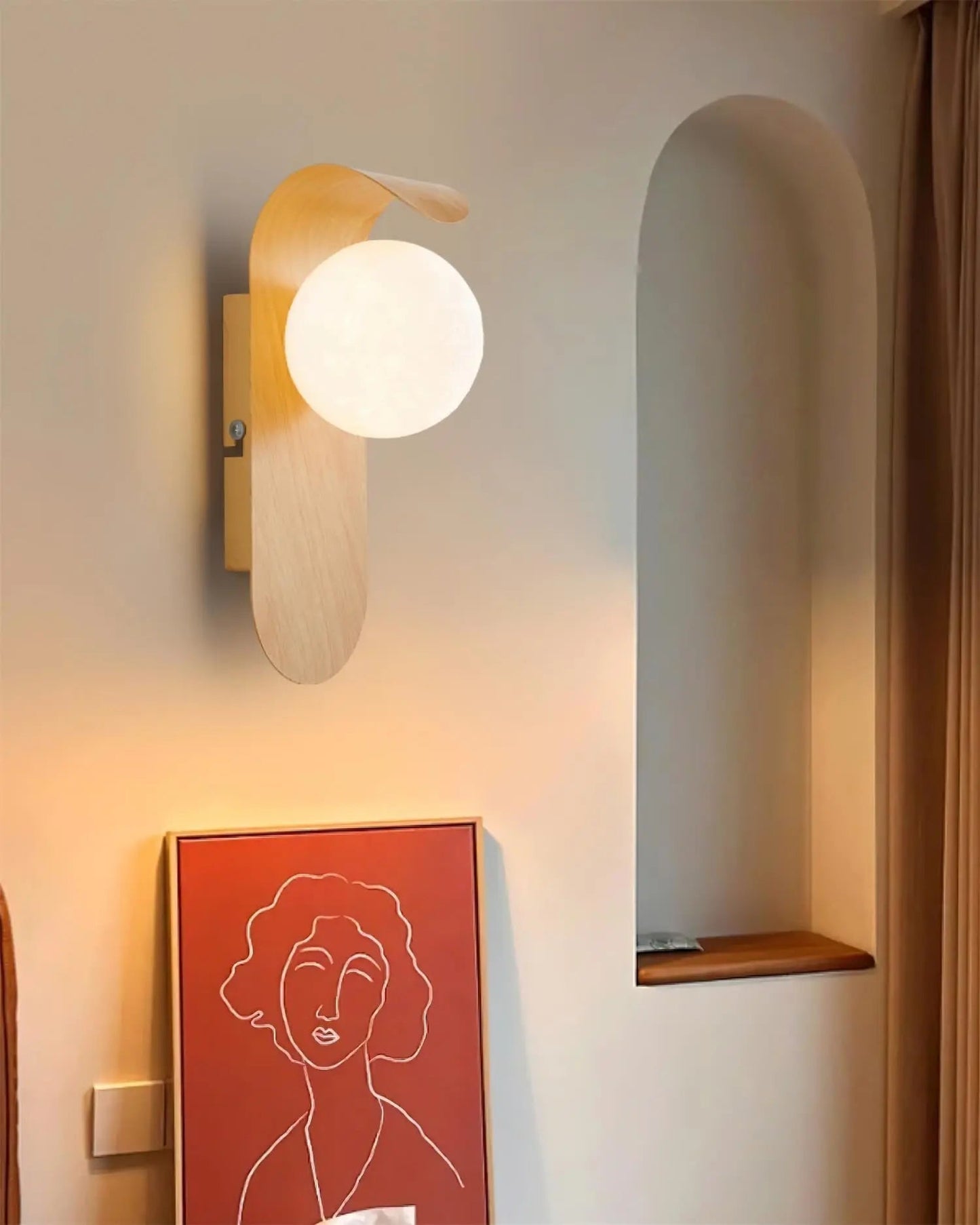 Elegant Contemporary Wall Light Fixture