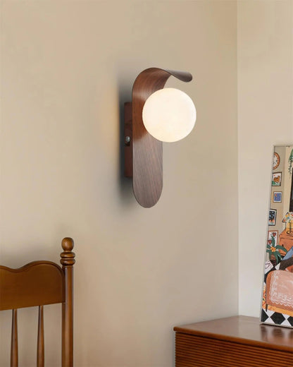 Elegant Contemporary Wall Light Fixture