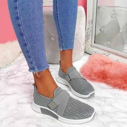 Slip-On Sneaker for Women with Velcro | Improve Your Walking Posture!