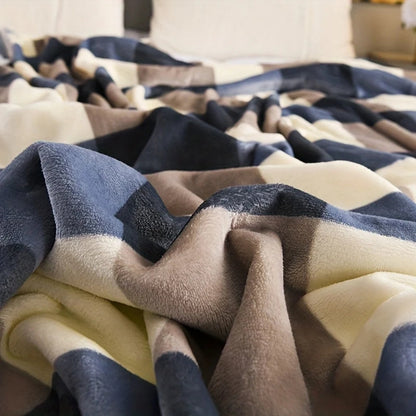 Soft Fleece Blanket with Tropical Leaf Pattern