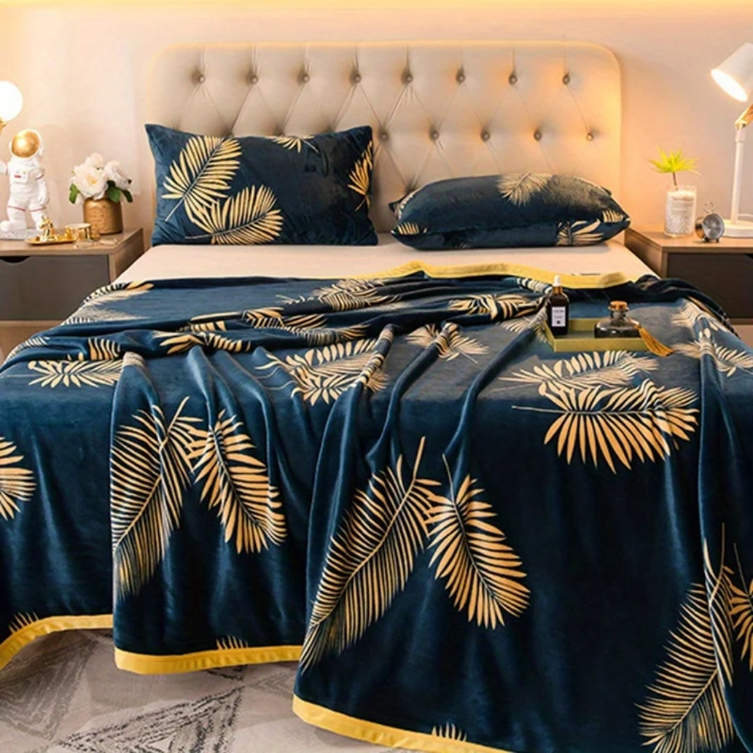 Soft Fleece Blanket with Tropical Leaf Pattern
