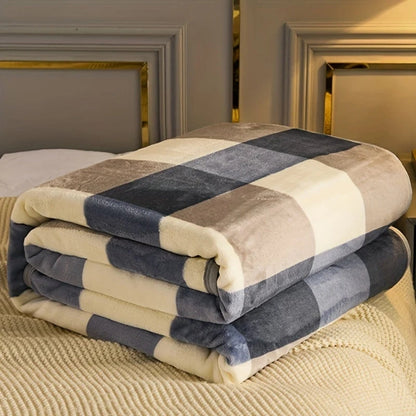Soft Fleece Blanket with Tropical Leaf Pattern