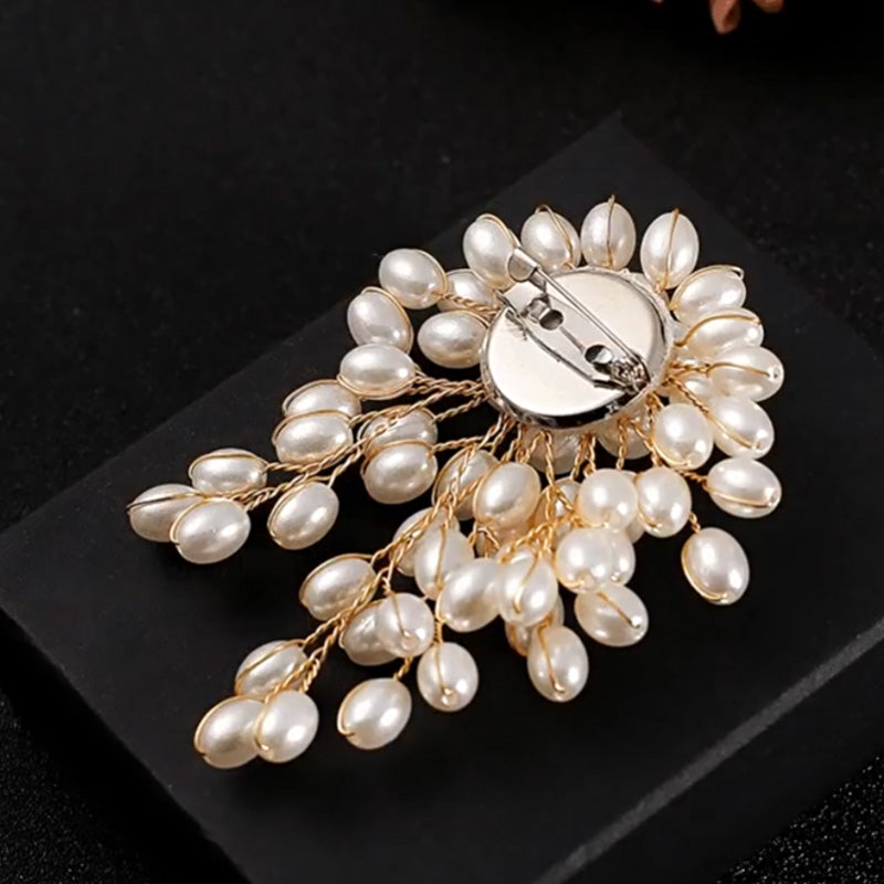 Elegant Pearl Pin for Ladies