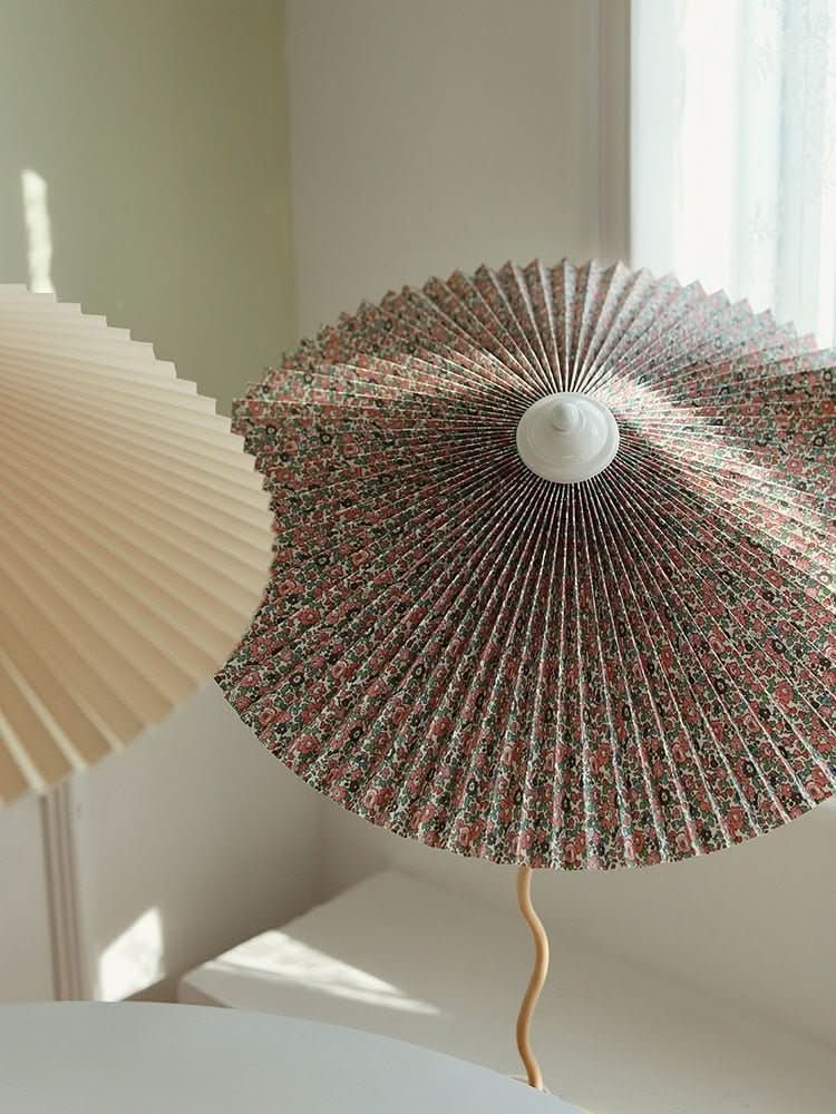Chic Spiral Table Lamp