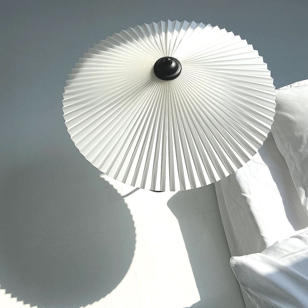 Chic Spiral Table Lamp